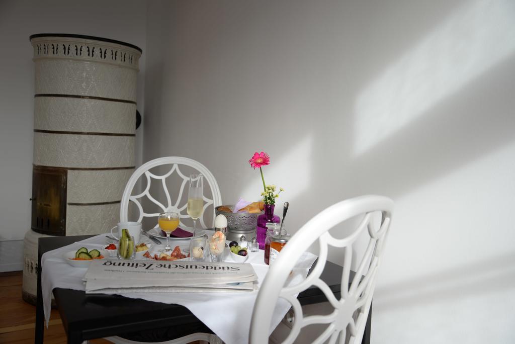 Alte Apotheke Bed & Breakfast Karlsbad Εξωτερικό φωτογραφία